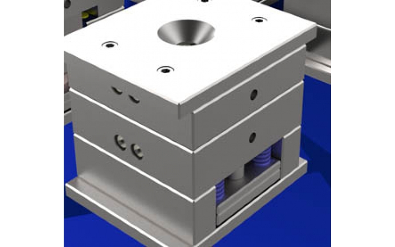 PET材料生產(chǎn)酒包裝盒，透明，模具必須冷卻，導(dǎo)致縮水率不能用1.5%